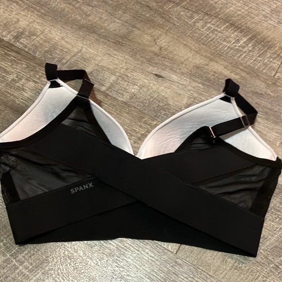 SPANX Bra size Medium - Picture 3 of 5